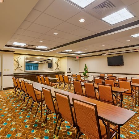 Holiday Inn Express And Suites Alpine By Ihg Eksteriør billede