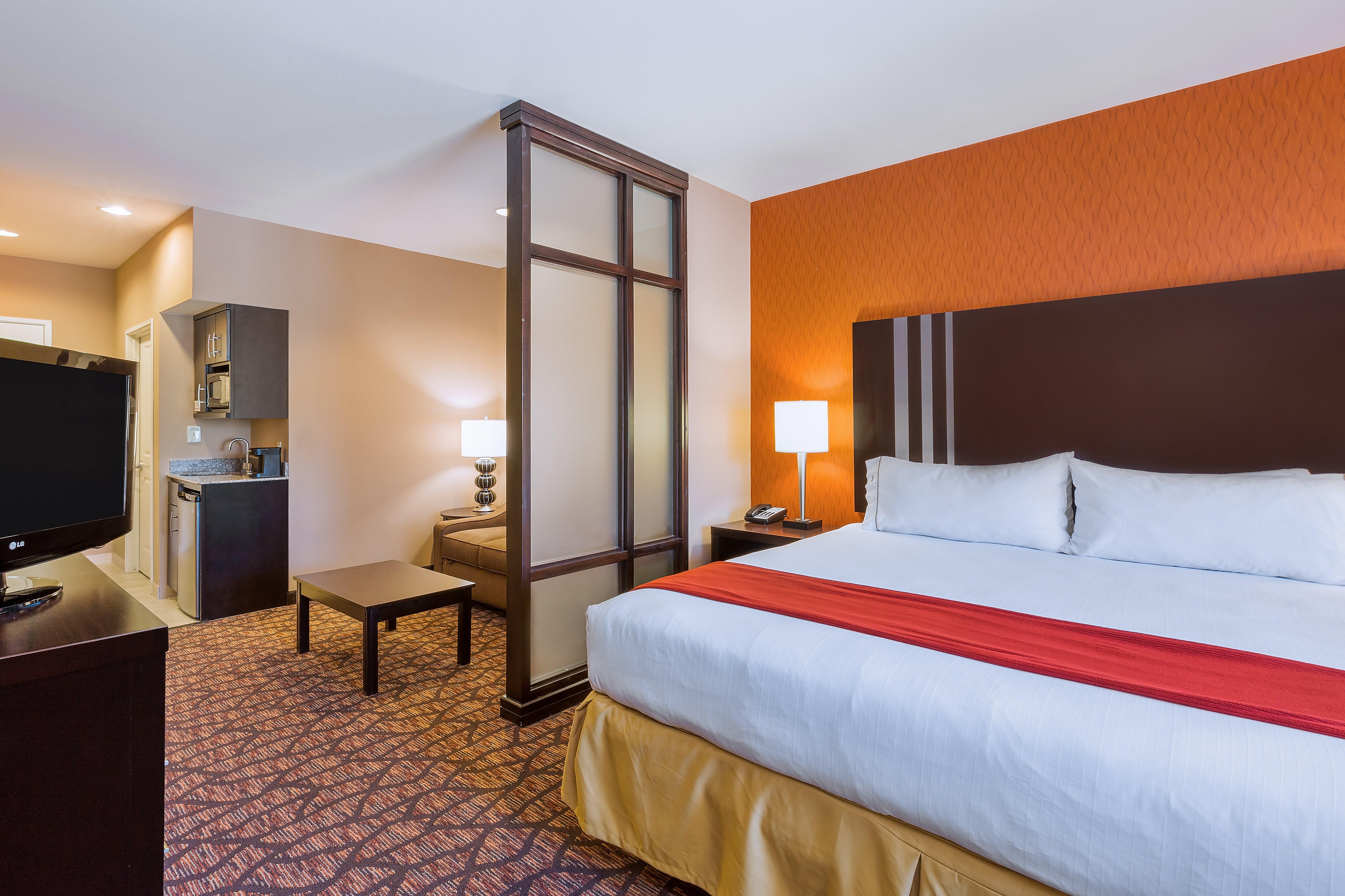 Holiday Inn Express And Suites Alpine By Ihg Eksteriør billede