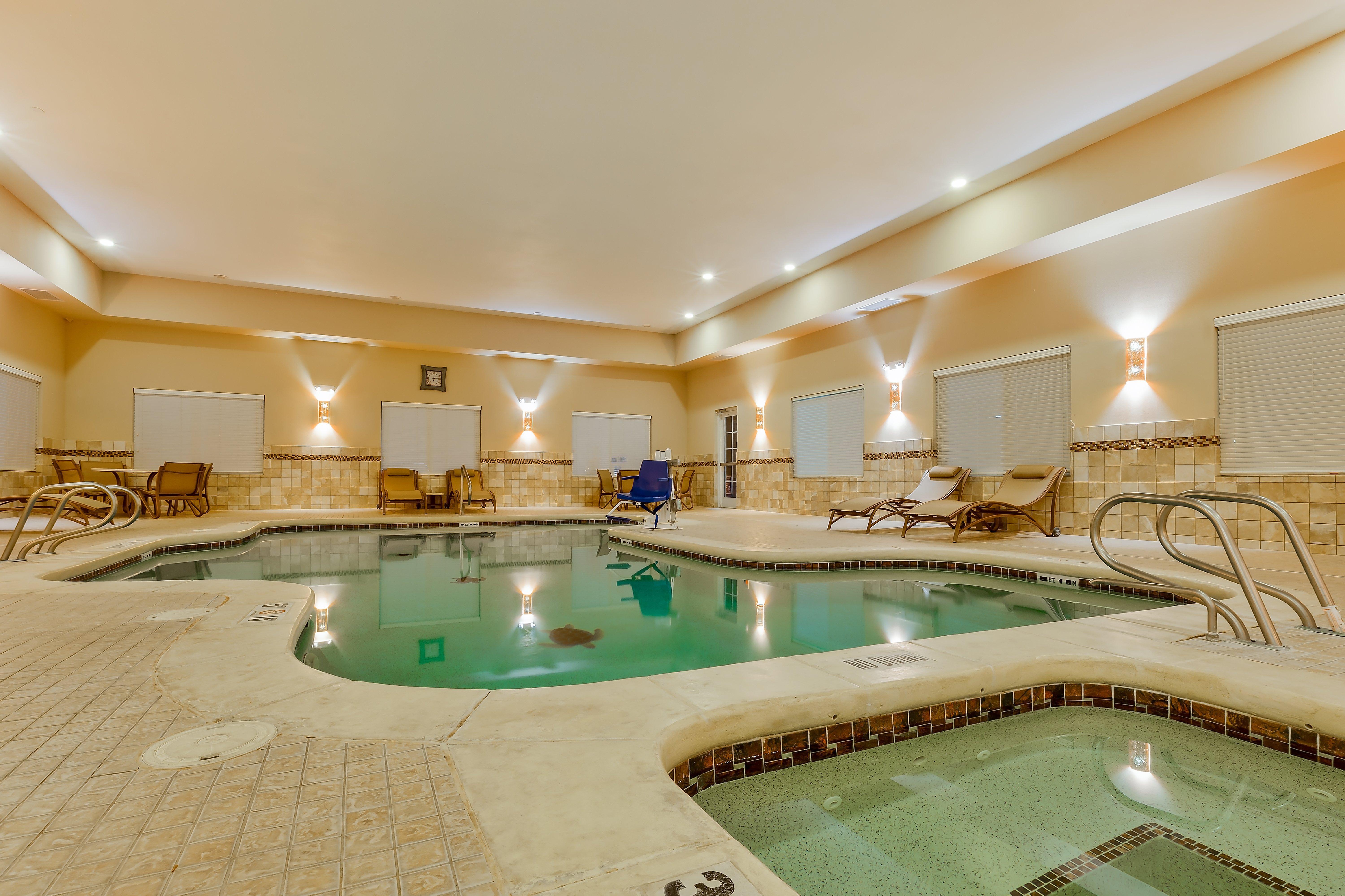 Holiday Inn Express And Suites Alpine By Ihg Eksteriør billede