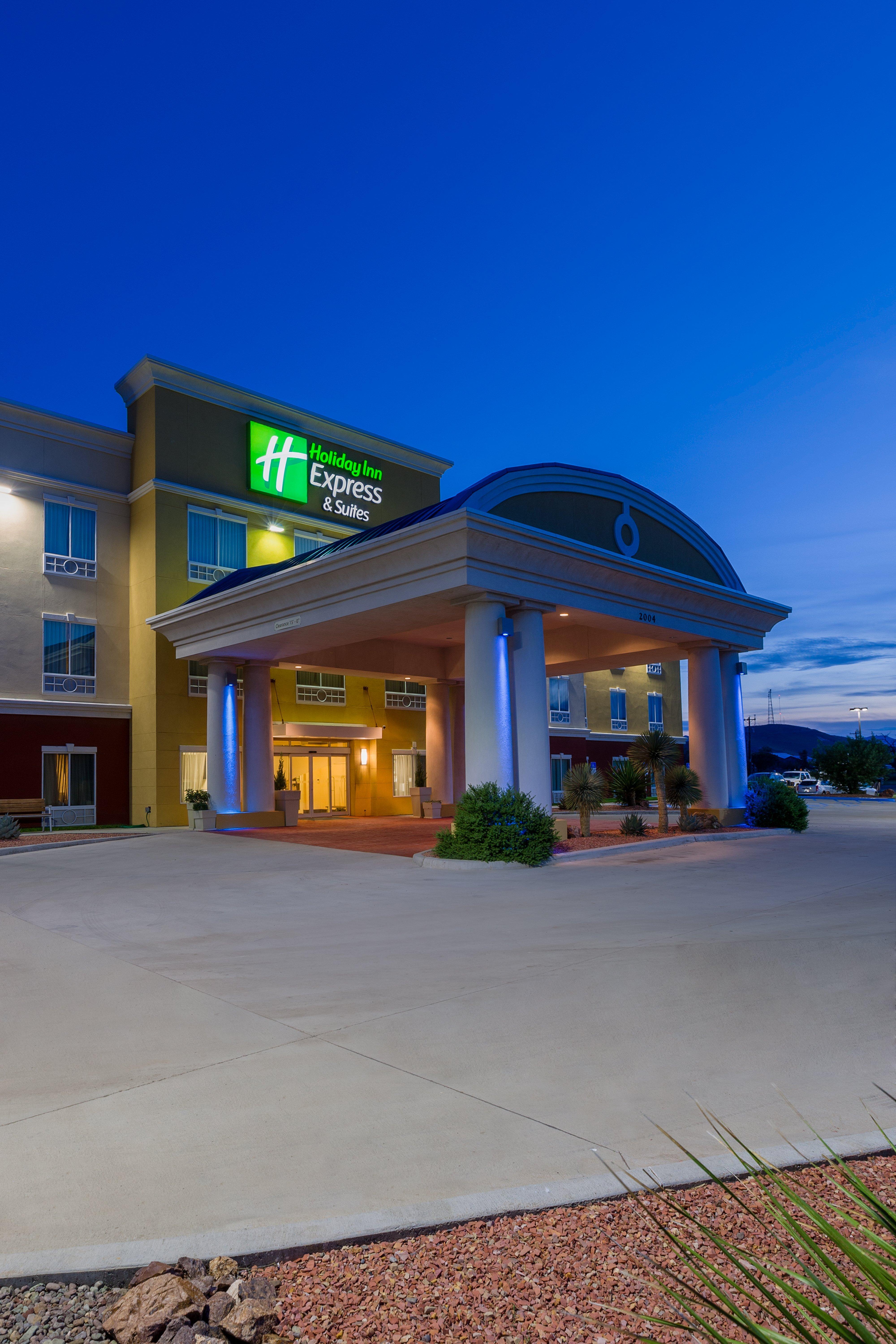 Holiday Inn Express And Suites Alpine By Ihg Eksteriør billede