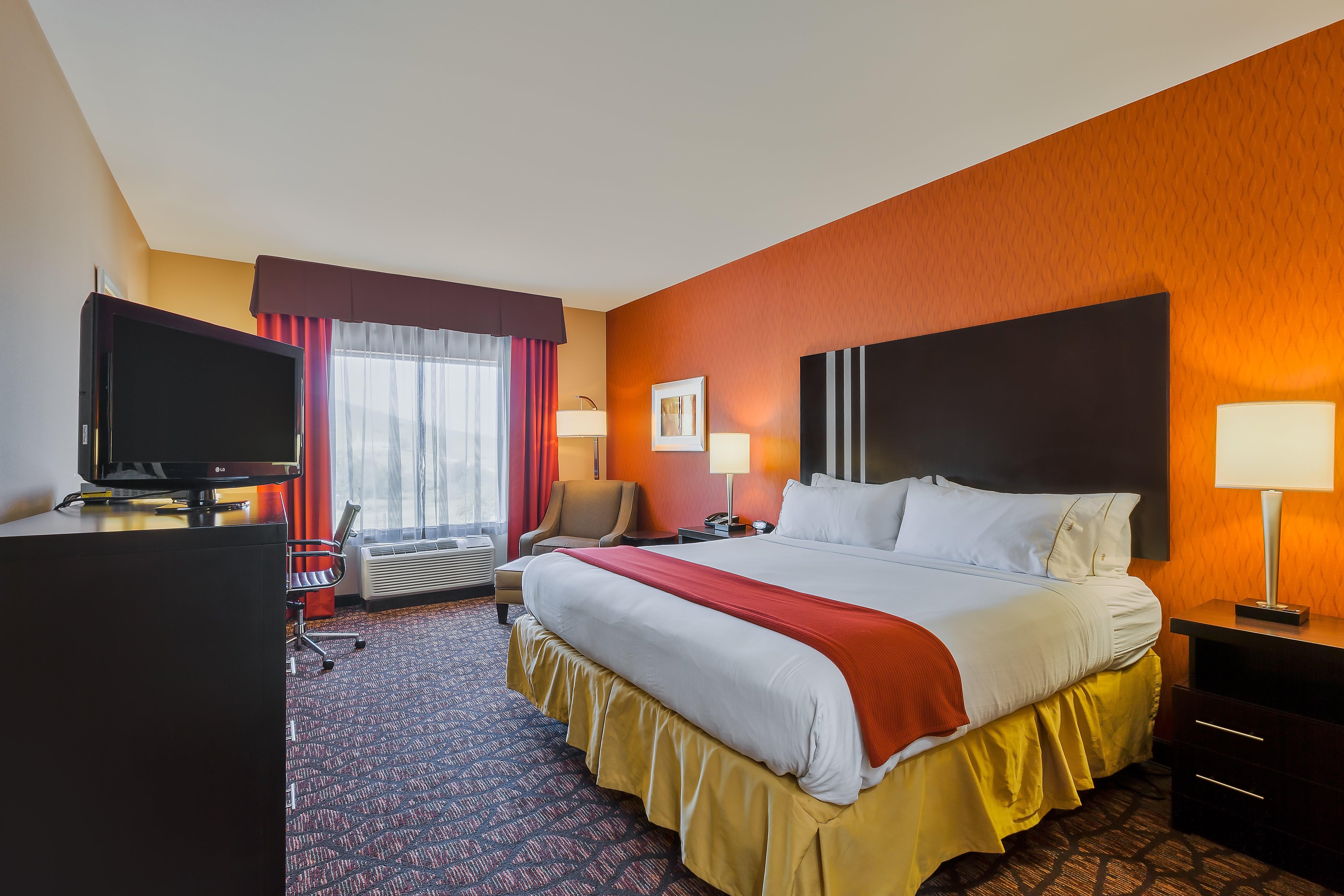 Holiday Inn Express And Suites Alpine By Ihg Eksteriør billede