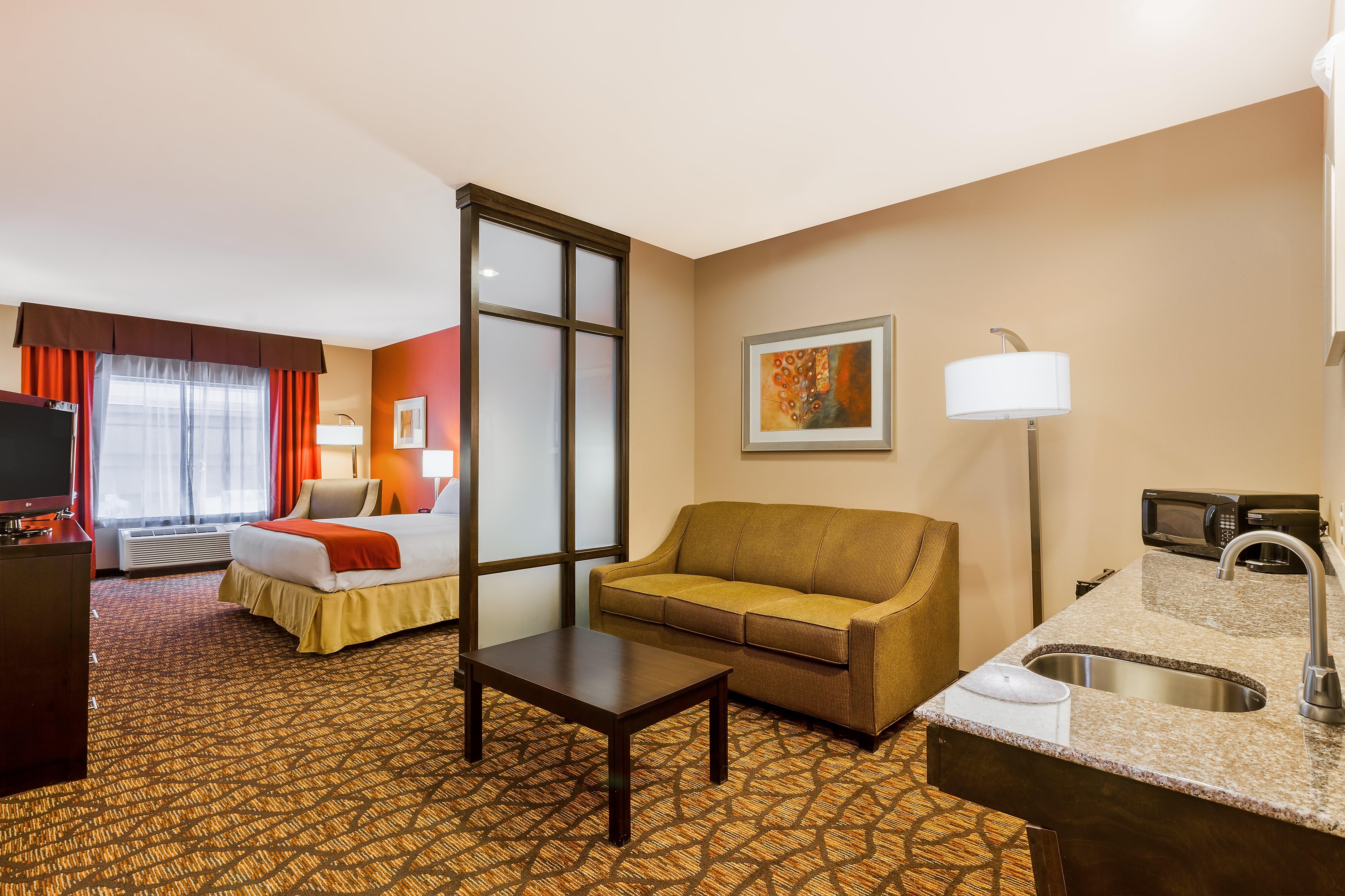 Holiday Inn Express And Suites Alpine By Ihg Eksteriør billede