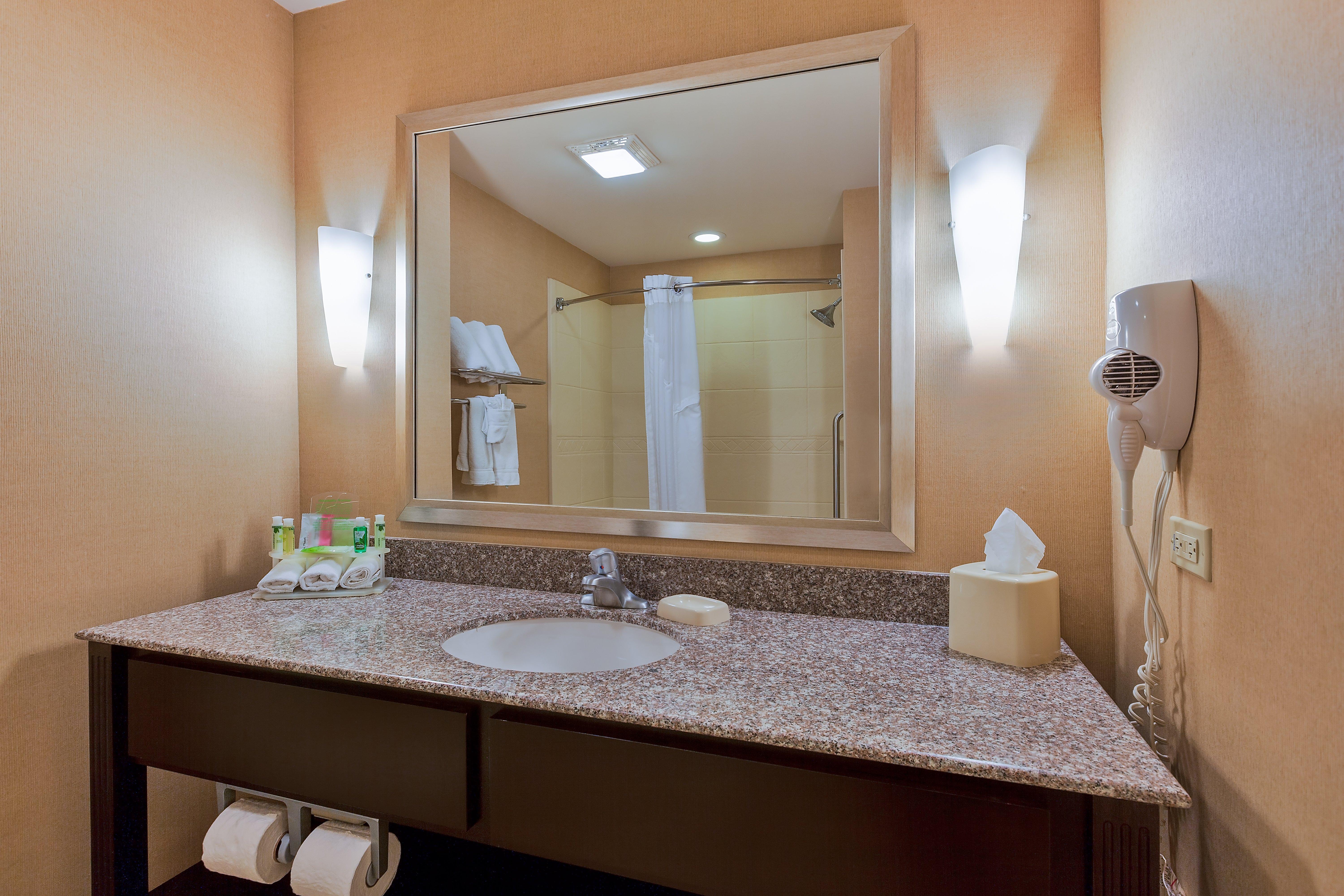 Holiday Inn Express And Suites Alpine By Ihg Eksteriør billede