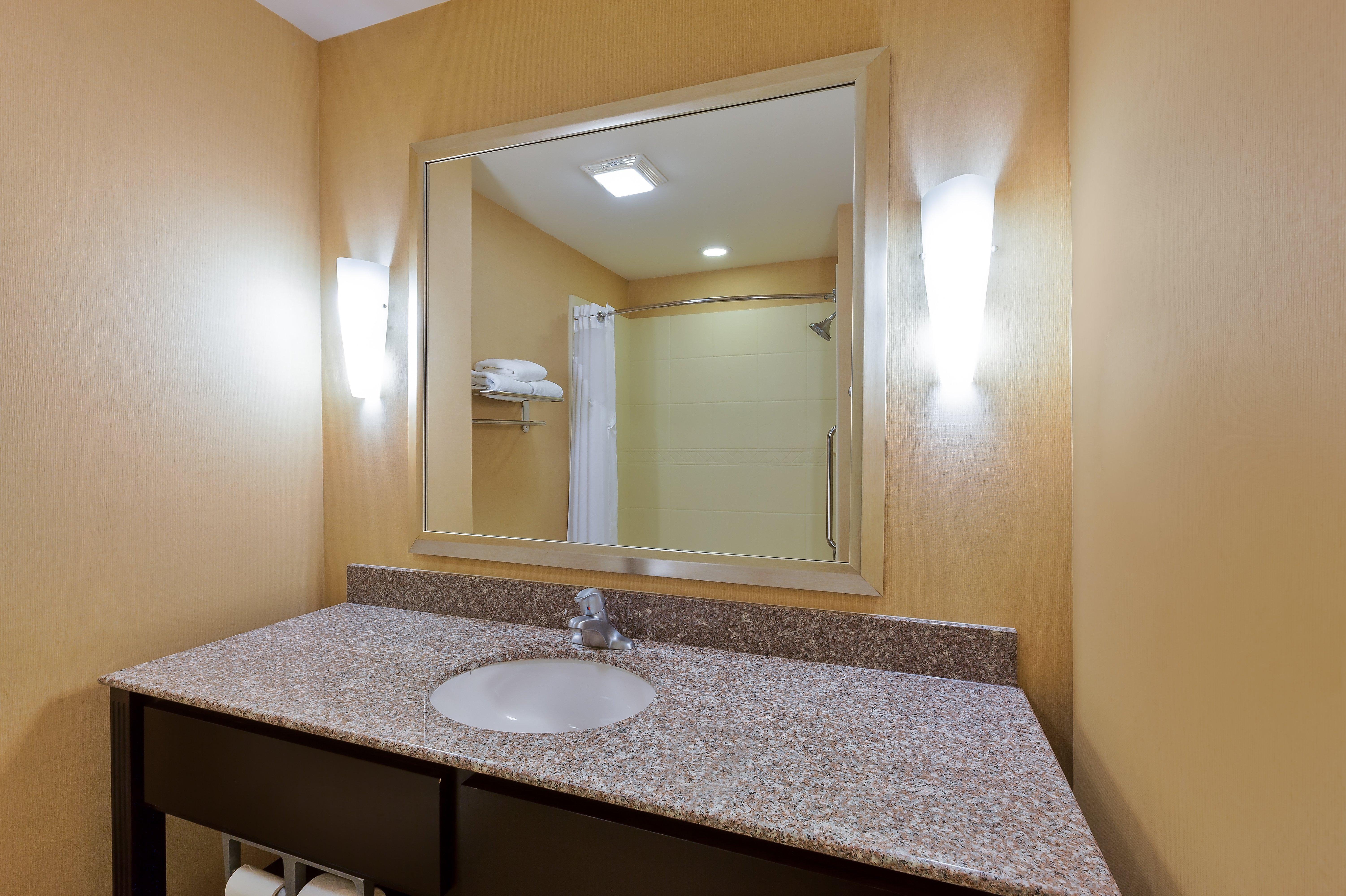 Holiday Inn Express And Suites Alpine By Ihg Eksteriør billede